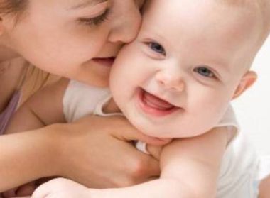 Благотворительный фонд "Новое поколение" на постоянной основе оказывает помощь УЗ "Брестская детская областная больница". Ежемесячно для недоношенных и маловесных детей приобретаются специальные смеси.