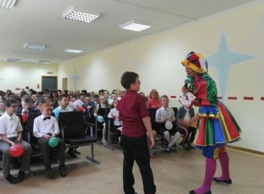 В честь Дня защиты детей Фонд "Новое поколение" подарил ребятам Жабинковской школы-интерната праздничное настроение