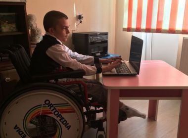 Фонд "Новое поколение" приобрел для ЦКРОиР Брестского района ноутбук и многофункциональное устройство.