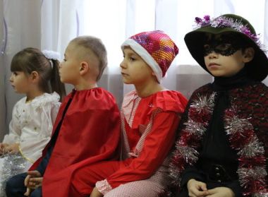 Новогодний утренник в детском социально-педагогический приюте Лунинецкого района