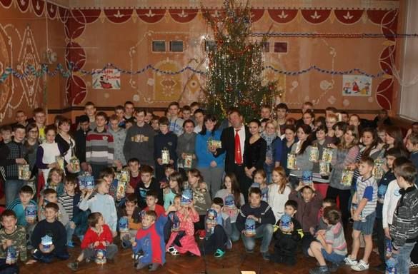 Фонд "Новое поколение" в преддверии Новогодних праздников посетил ГУО "Пинская школа-интернат для детей-сирот и детей, оставшихся без попечения родителей имени К. Е. Казакова"