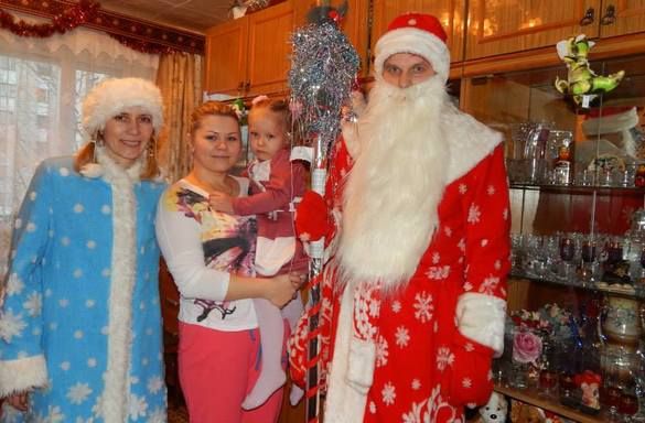 Благотворительная акция Дед Мороз и Снегурочка 26.12.2013